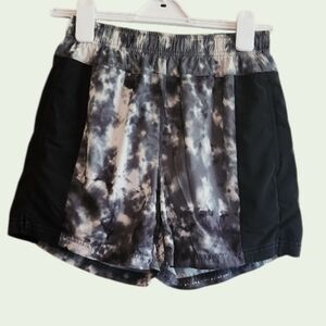 Fourlaps Bolt Athletic Shorts in Black and Gray Camo